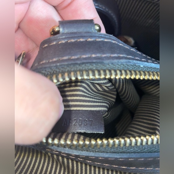 Louis Vuitton Limited Edition Monogram Bequia Porte Document Vertical Bag - Picture 9 of 9